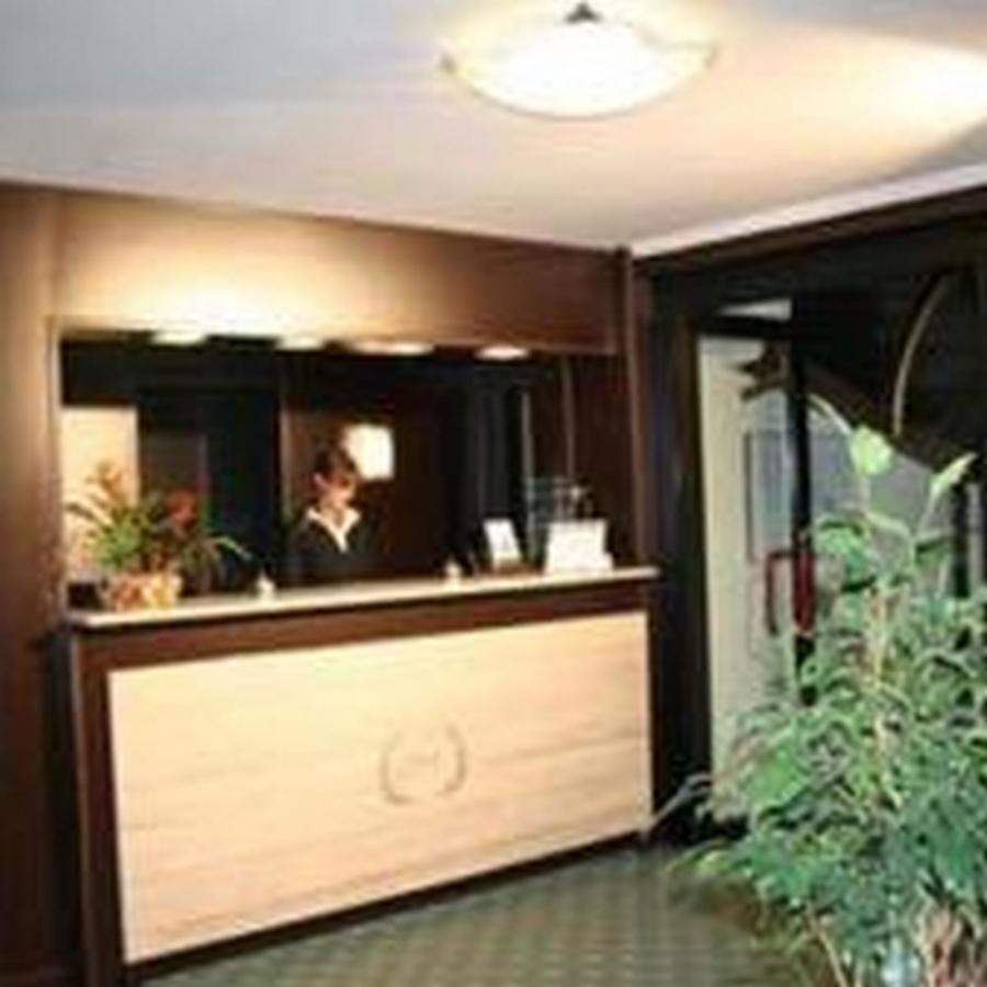 לטינה Hotel De La Ville Central מראה חיצוני תמונה