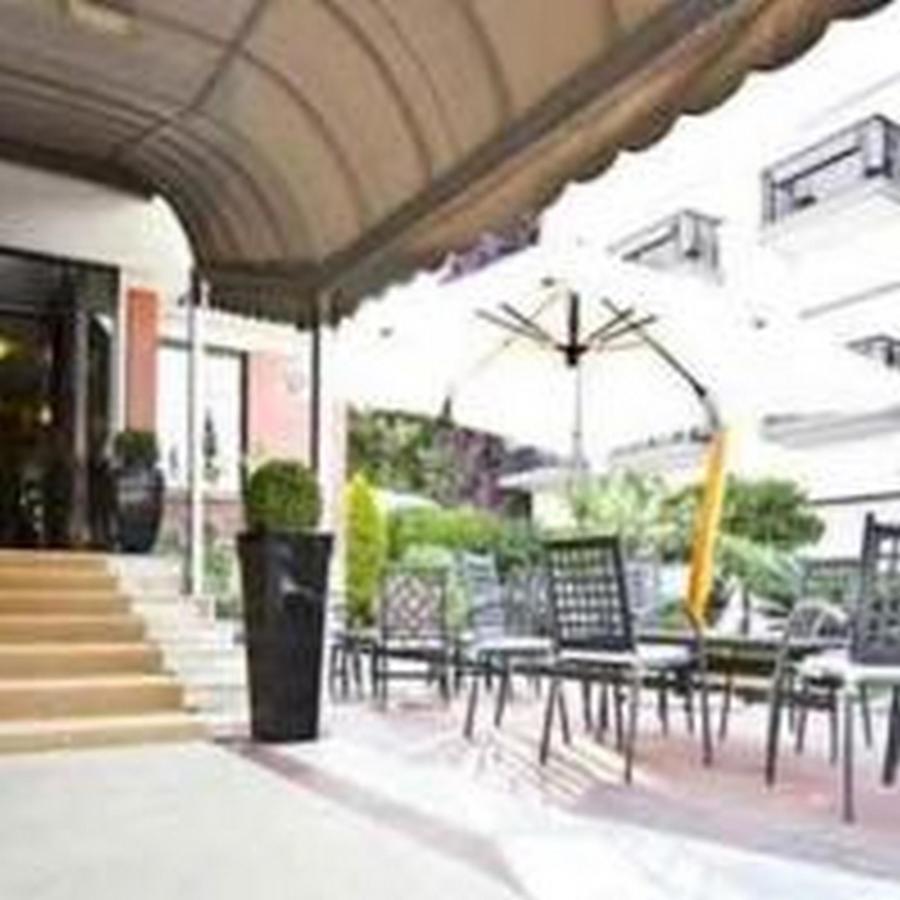 לטינה Hotel De La Ville Central מראה חיצוני תמונה