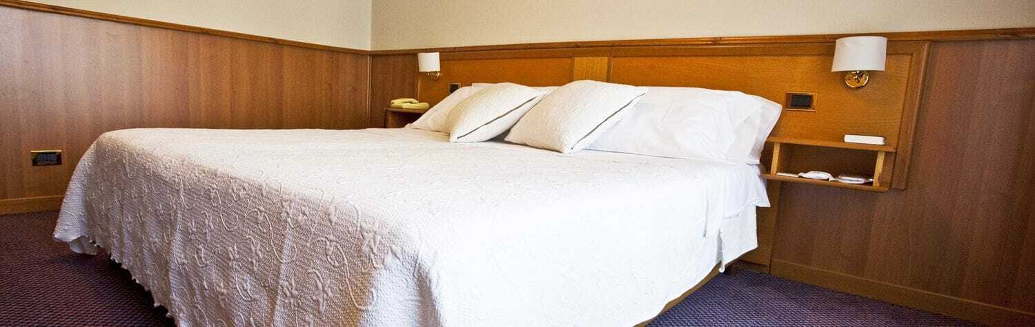 לטינה Hotel De La Ville Central מראה חיצוני תמונה