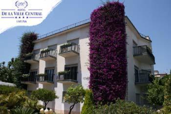 לטינה Hotel De La Ville Central מראה חיצוני תמונה